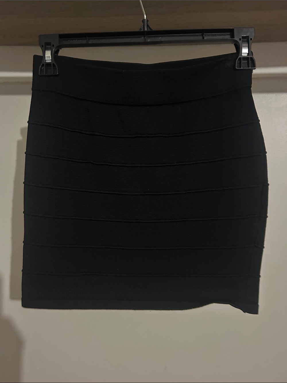 Wet Seal Black Horizontal-Rib Bandage Mini Skirt
